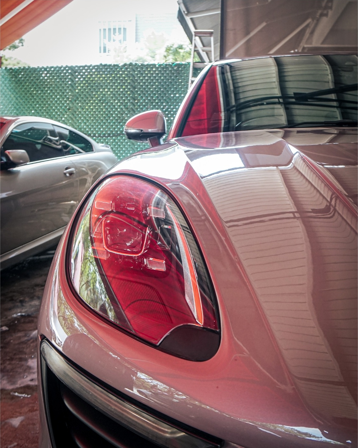 Porsche finished with a glossy detail by SGMintDetail